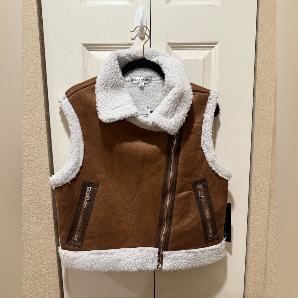 NWT Madden Girl Juniors Faux-Shearling Moto Vest Caramel , size M(7-9) - Picture 5 of 6